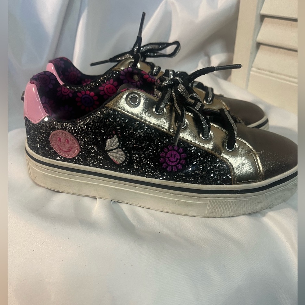 MADDEN GIRL Sneakers with Glitter tones - Picture 5 of 16